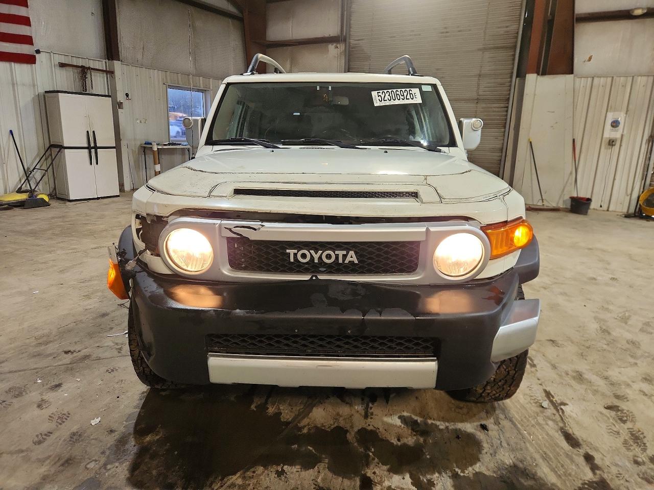 2011 Toyota Fj cruiser VIN JTEBU4BF6BK114027 photo 5