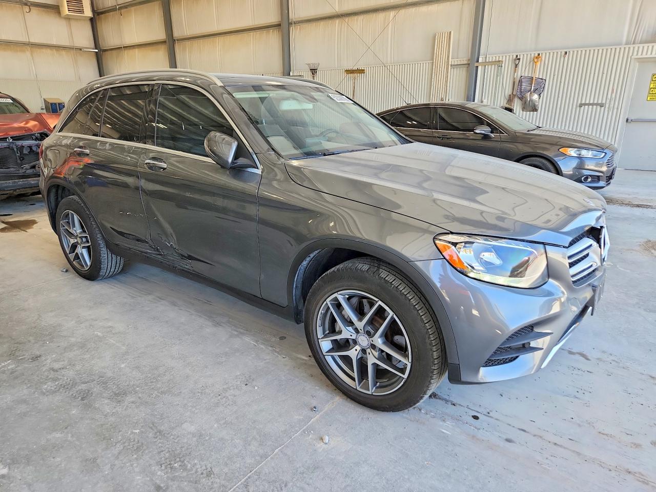2016 Mercedes-Benz Glc class VIN WDC0G4KB3GF087282 photo 4