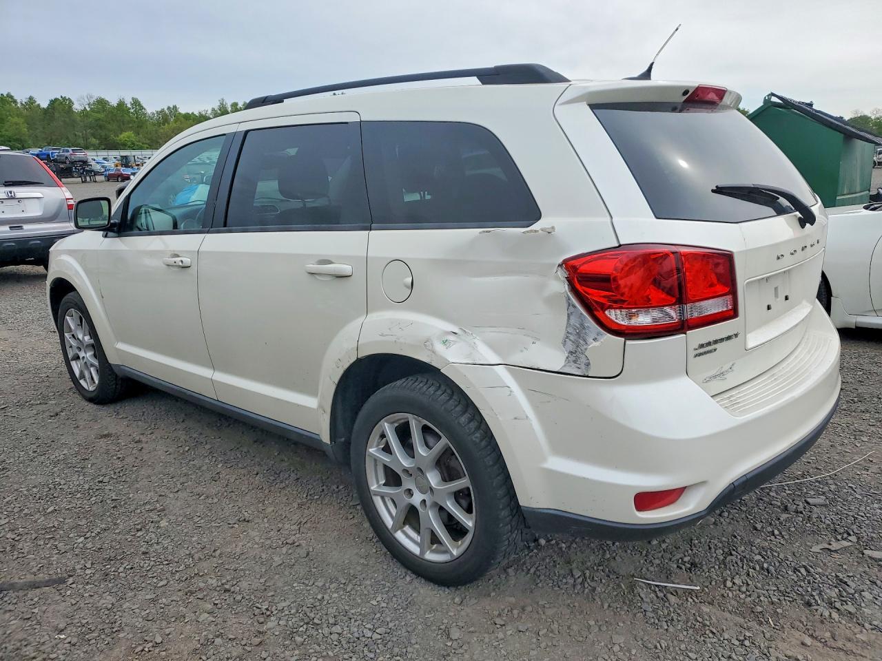2013 Dodge Journey VIN 3C4PDDBG2DT566075 photo 2