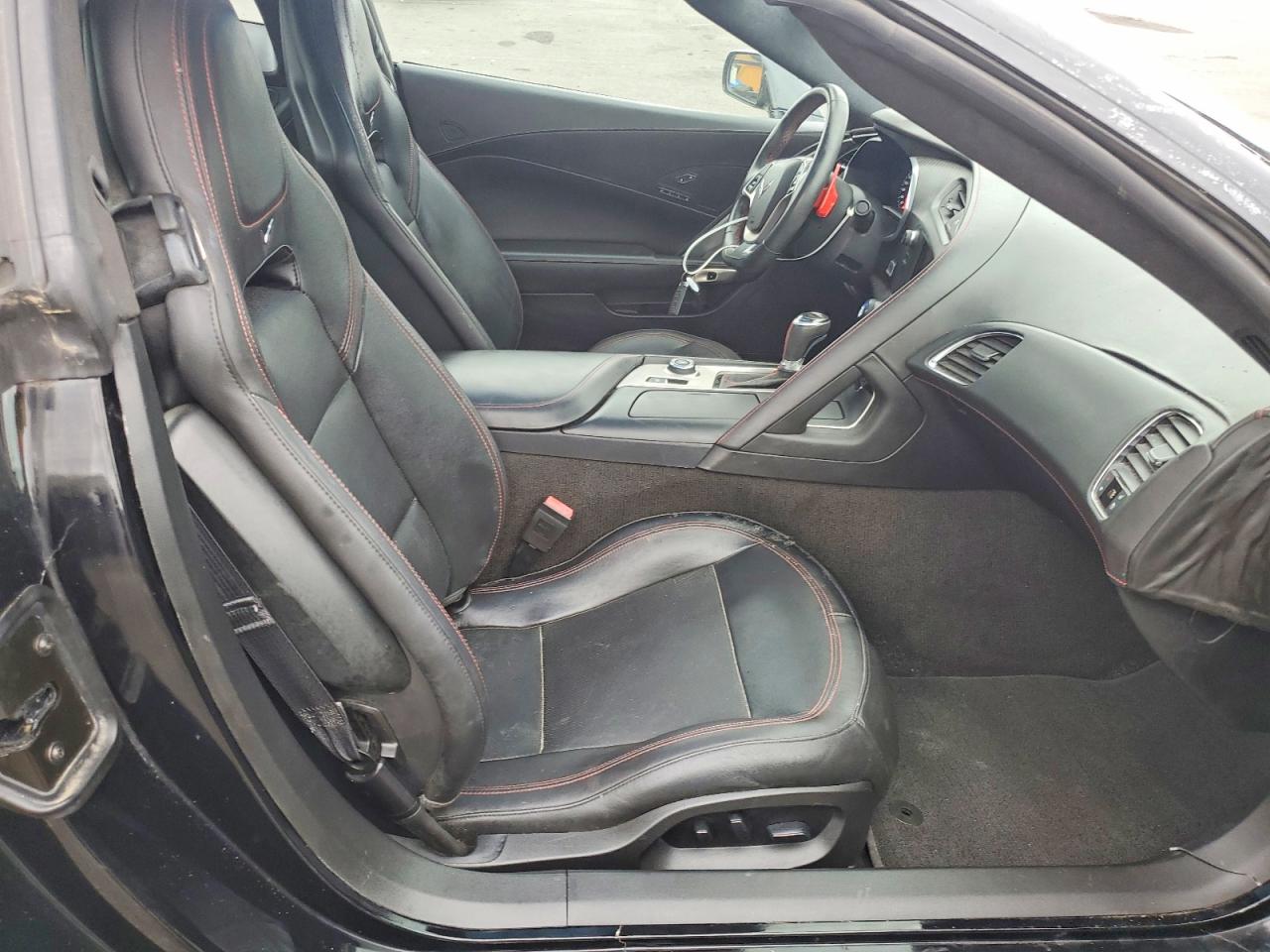 2019 Chevrolet Corvette VIN 1G1YM2D76K5107451 photo 10