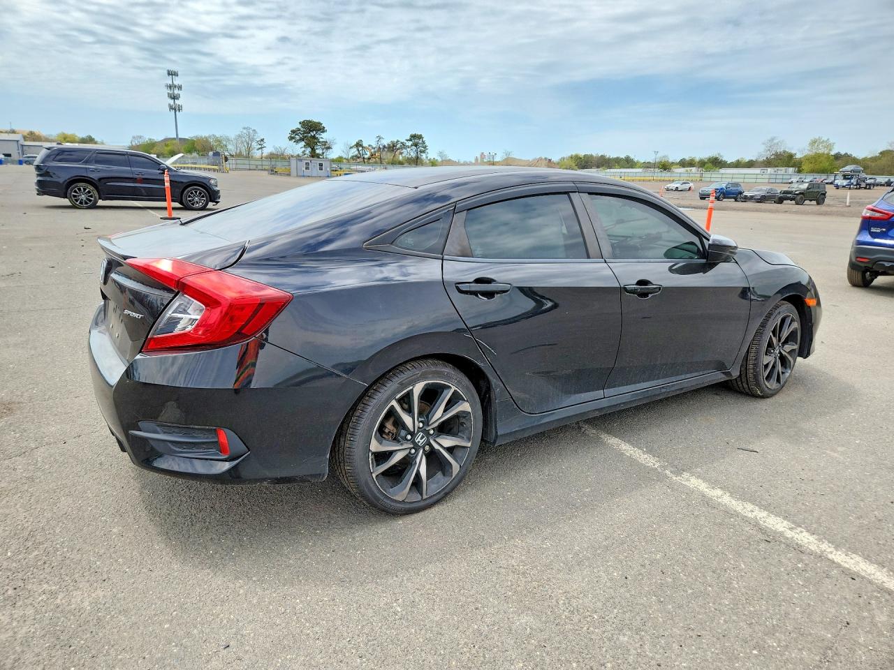 2019 HONDA Civic VIN 2HGFC2F8XKH539882 photo 3