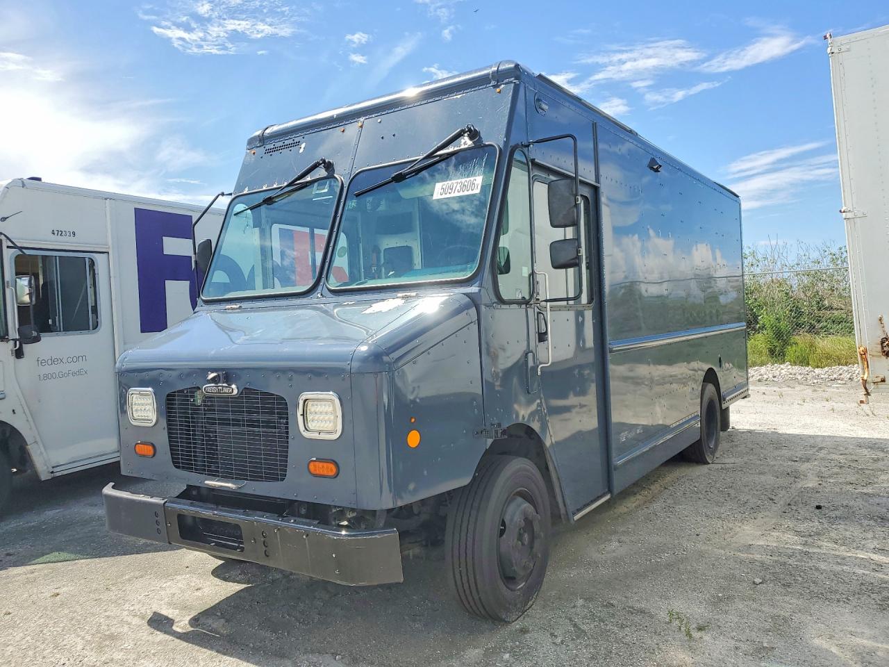 2020 FREIGHTLINER All other VIN 4UZAC2EA4LCMK0223 photo 1