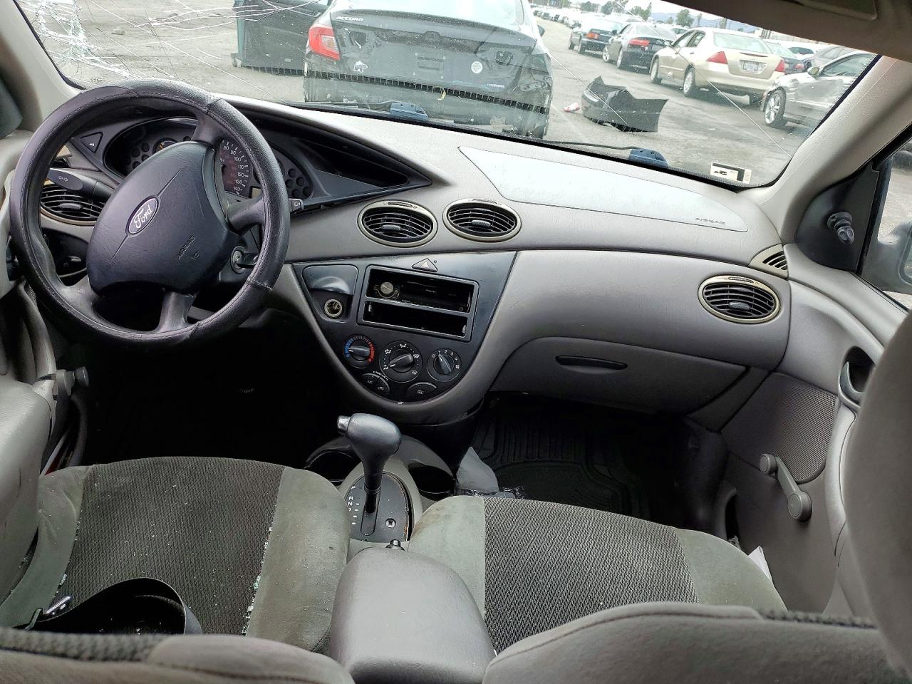 2003 Ford Focus VIN 1FAFP33Z63W329438 photo 8
