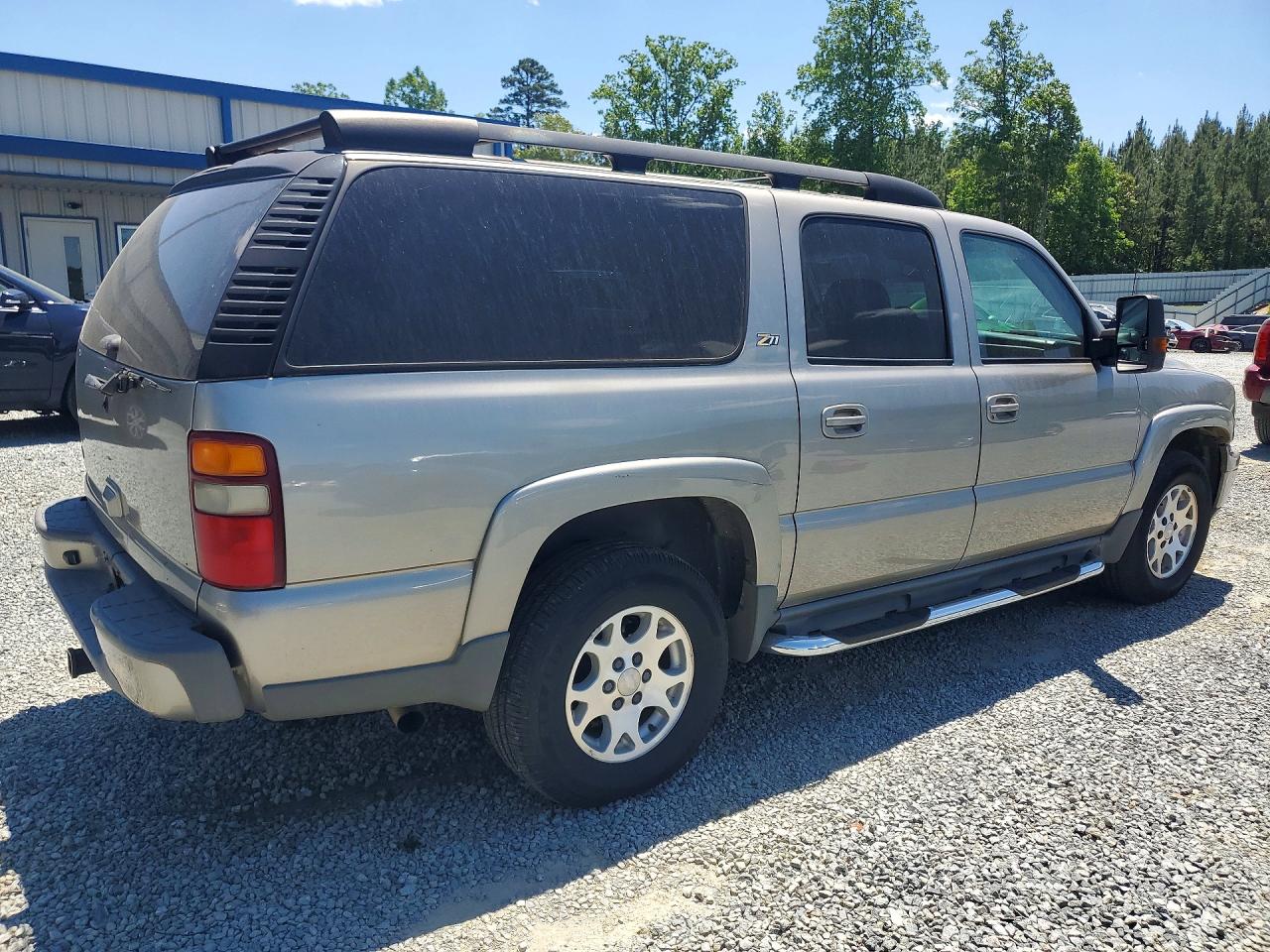 2003 Chevrolet Suburban VIN 3GNFK16Z23G219193 photo 3