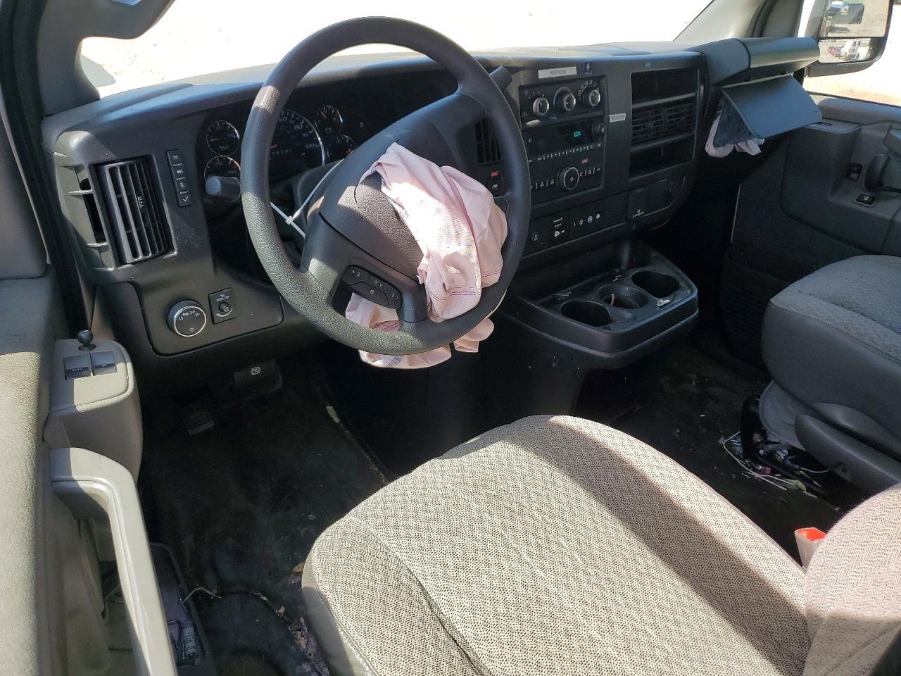 2023 Chevrolet Express VIN 1GCWGAFP9P1240653 photo 8