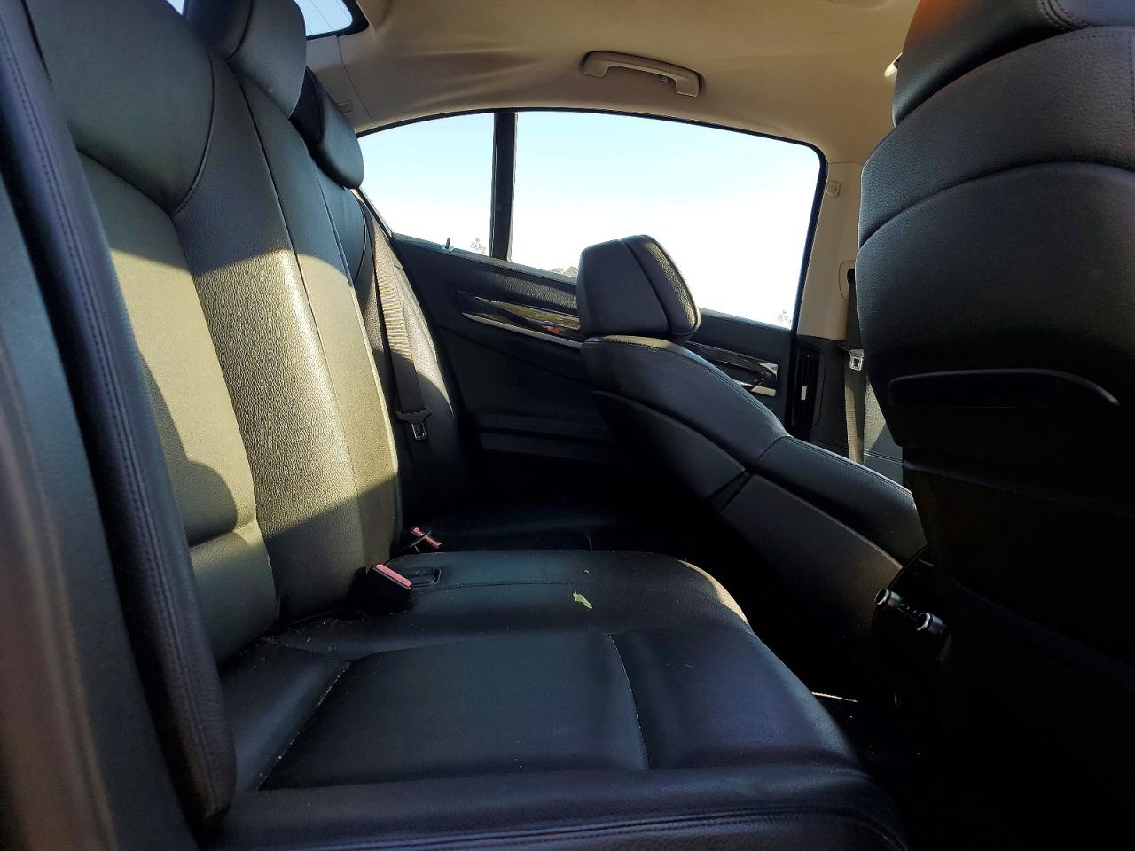 2011 BMW 7 series VIN WBAKA4C53BC612485 photo 10