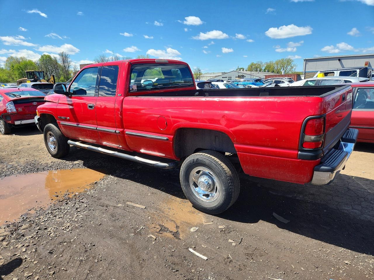 1999 Dodge Ram 2500 VIN 1B7KF23Z6XJ517322 photo 2