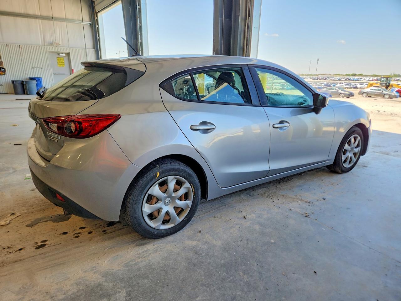2014 Mazda 3 VIN JM1BM1K79E1204570 photo 3