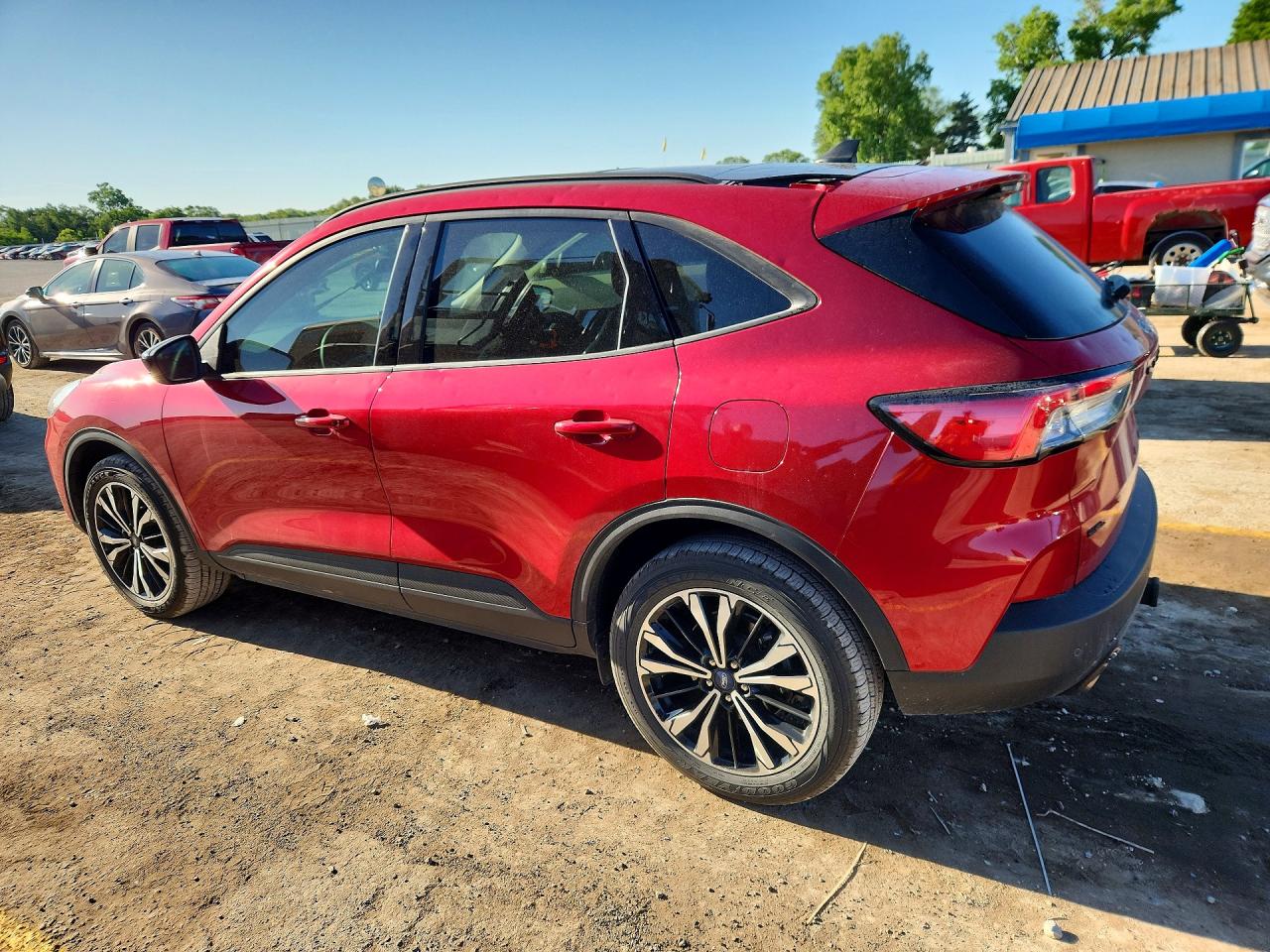 2022 Ford Escape VIN 1FMCU9H94NUB63058 photo 2