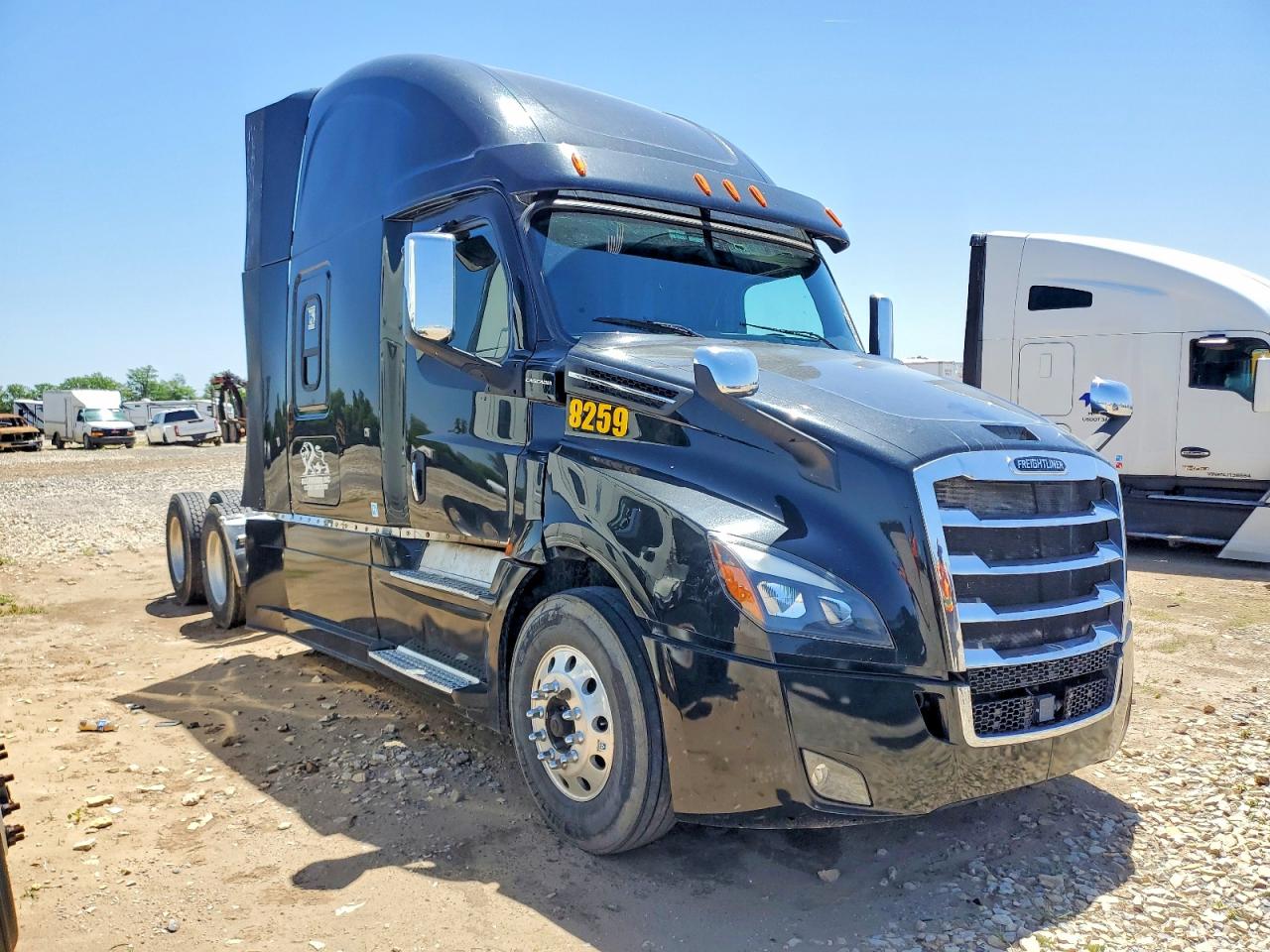2020 FREIGHTLINER All other VIN 3AKJHHDR5LSLR8259 photo 1