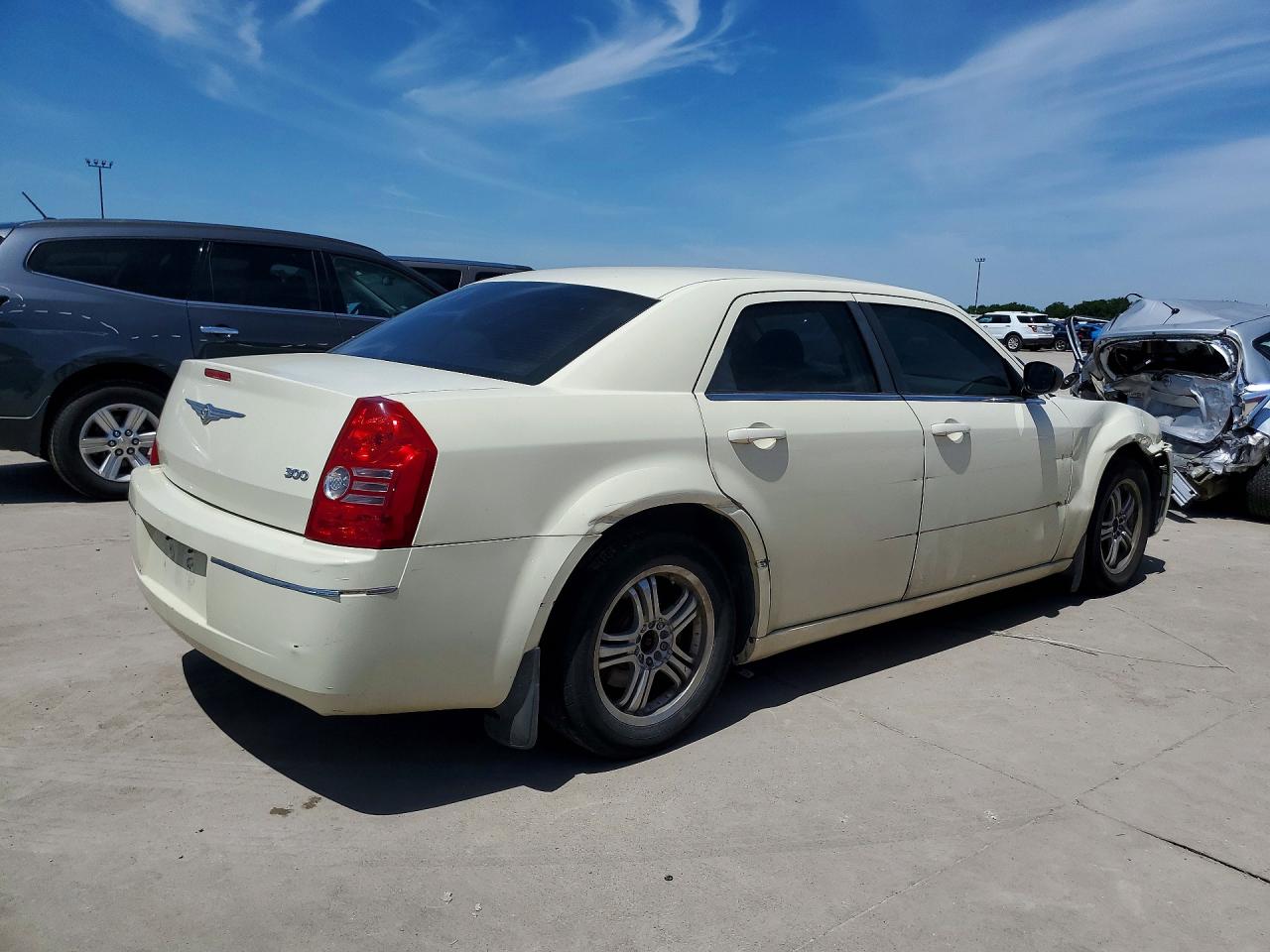 2009 Chrysler 300 VIN 2C3KA43DX9H558009 photo 3