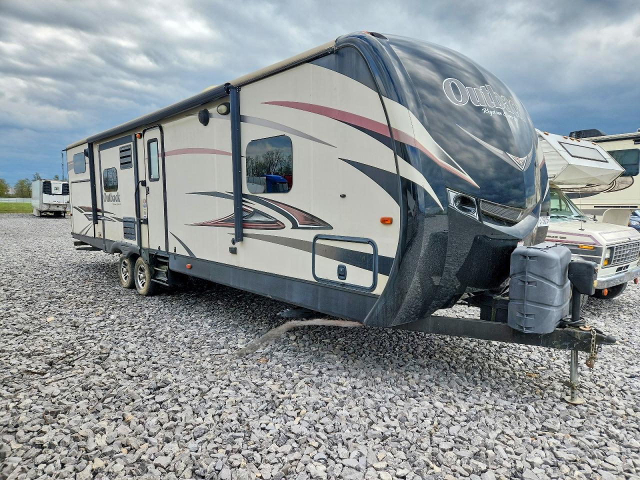 2015 KEYSTONE Outback se VIN 4YDT32325FB451917 photo 1