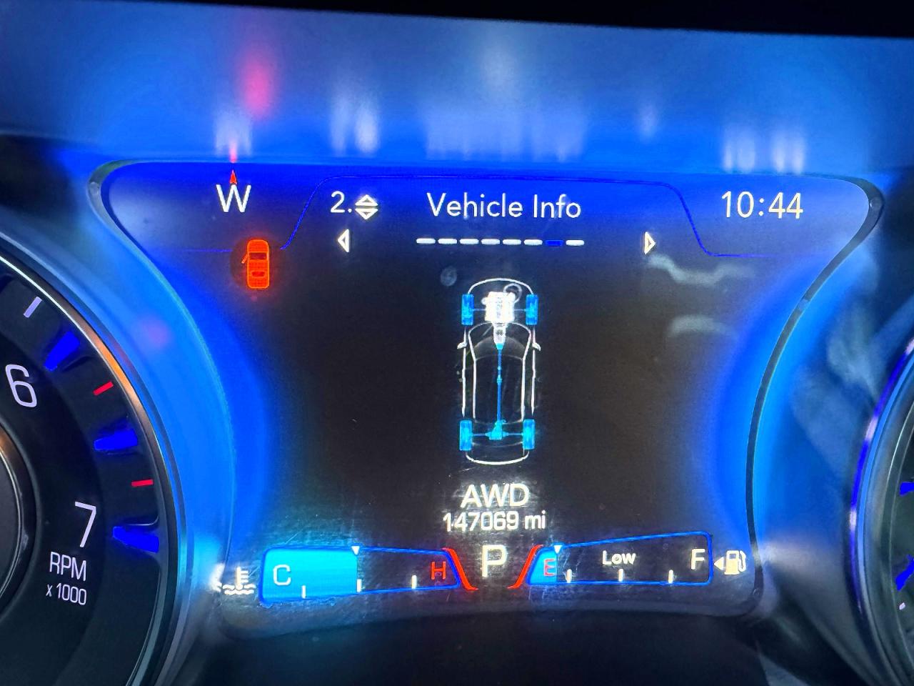 2016 Chrysler 300 VIN 2C3CCARG5GH224787 photo 8