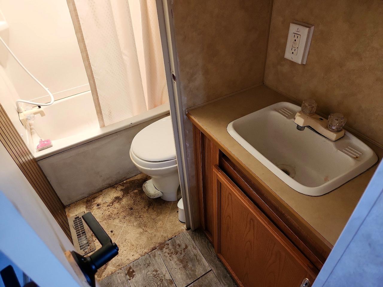 2006 JAYCO All models VIN 1UJBJ02P361EN0490 photo 8