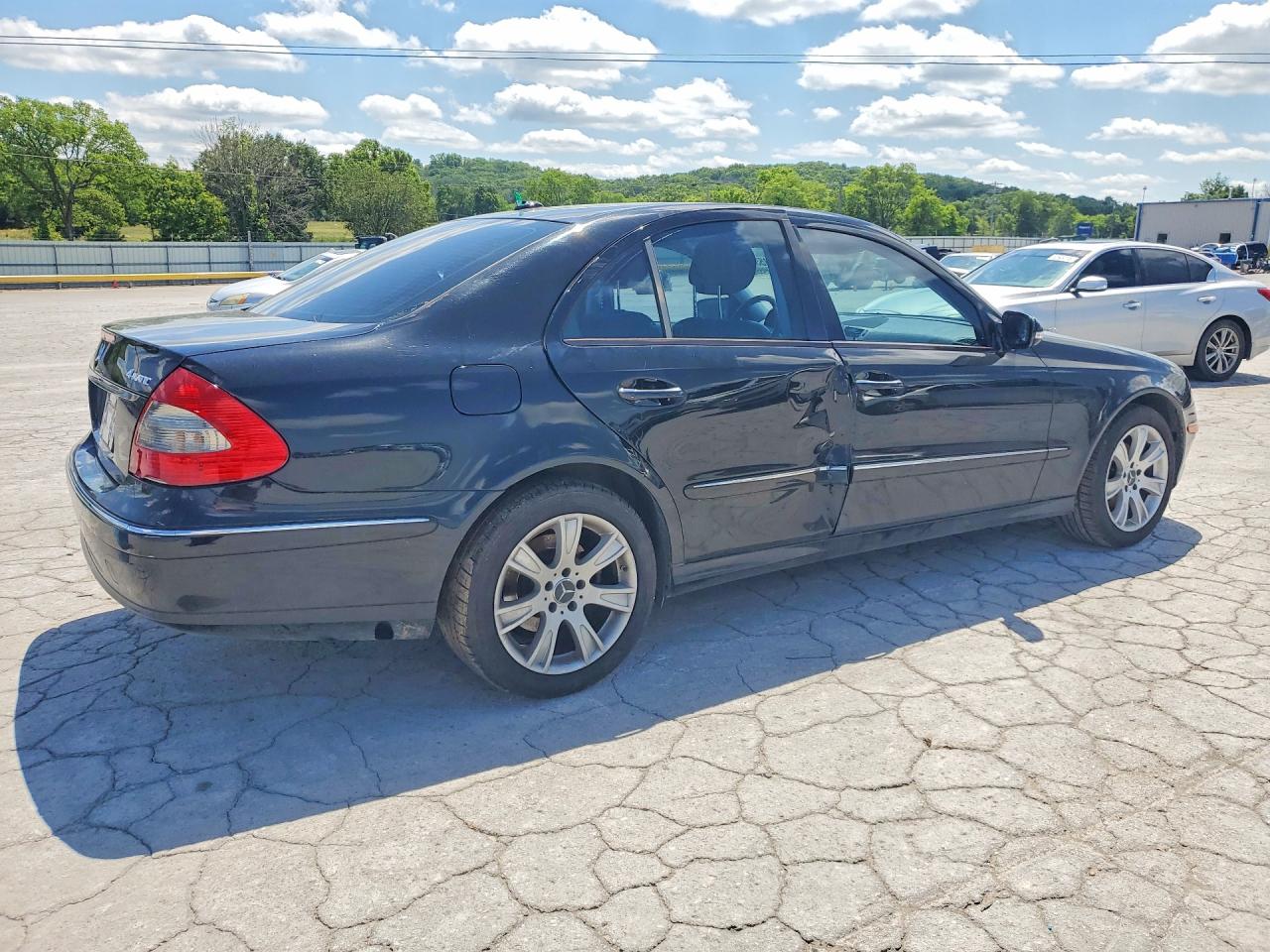 2009 Mercedes-Benz E-class VIN WDBUF87X49B431751 photo 3
