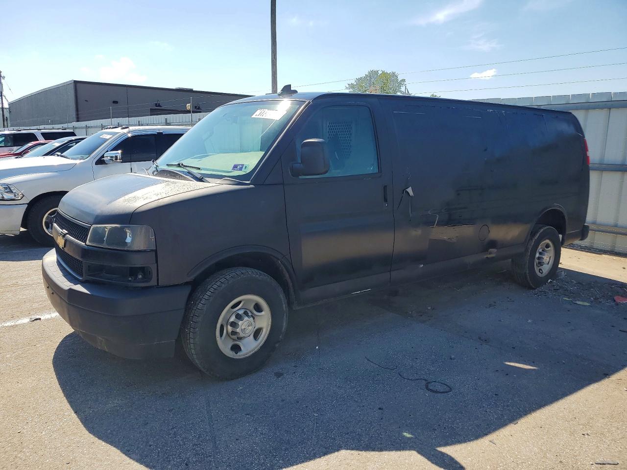2019 Chevy Express VIN 1GCWGBFPXK1330912 photo 1