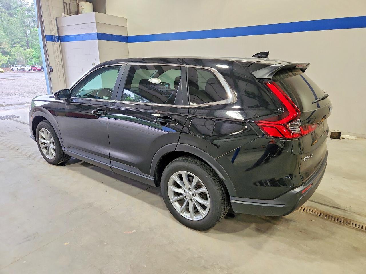 2024 Honda Crv VIN 2HKRS4H79RH417451 photo 2