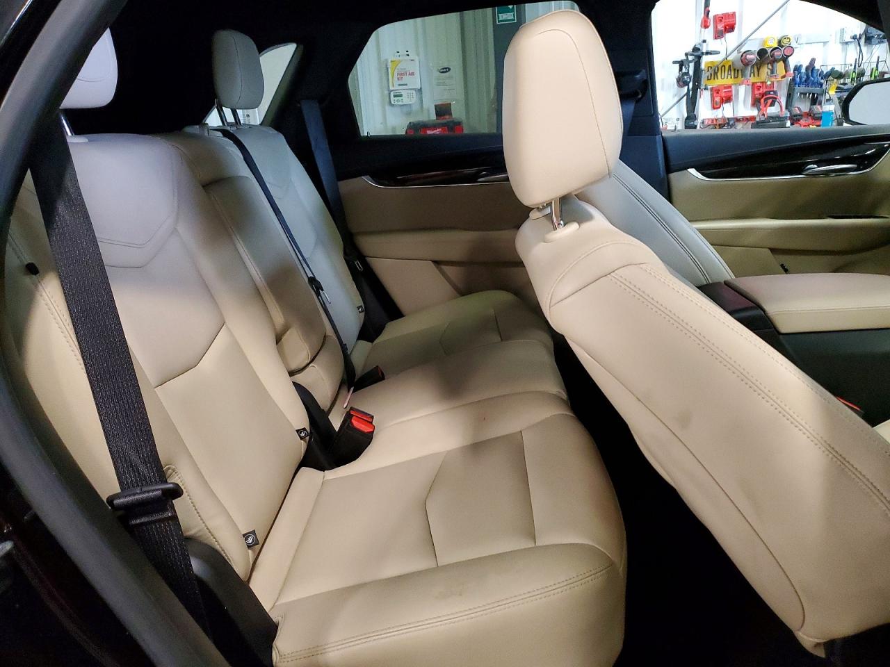 2018 Xt5 VIN 1GYKNARS3JZ193062 photo 11