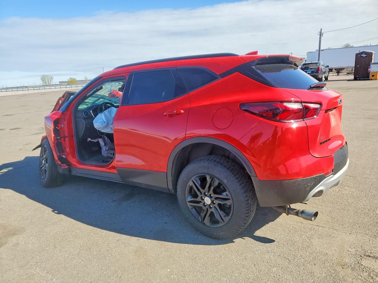 2020 Chevrolet Blazer VIN 3GNKBHRS4LS561909 photo 2
