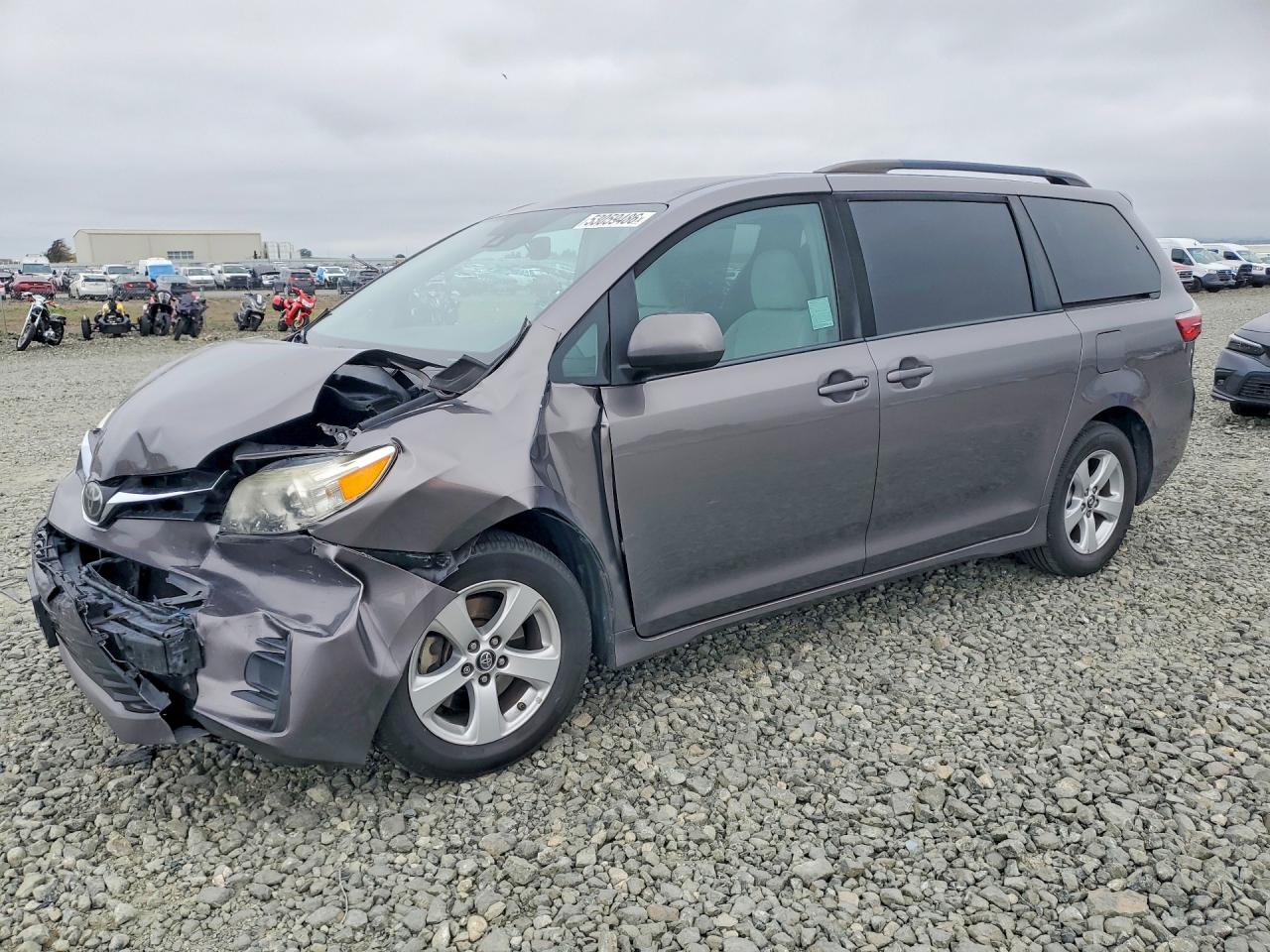 2018 TOYOTA Sienna VIN 5TDKZ3DC9JS949839 photo 1