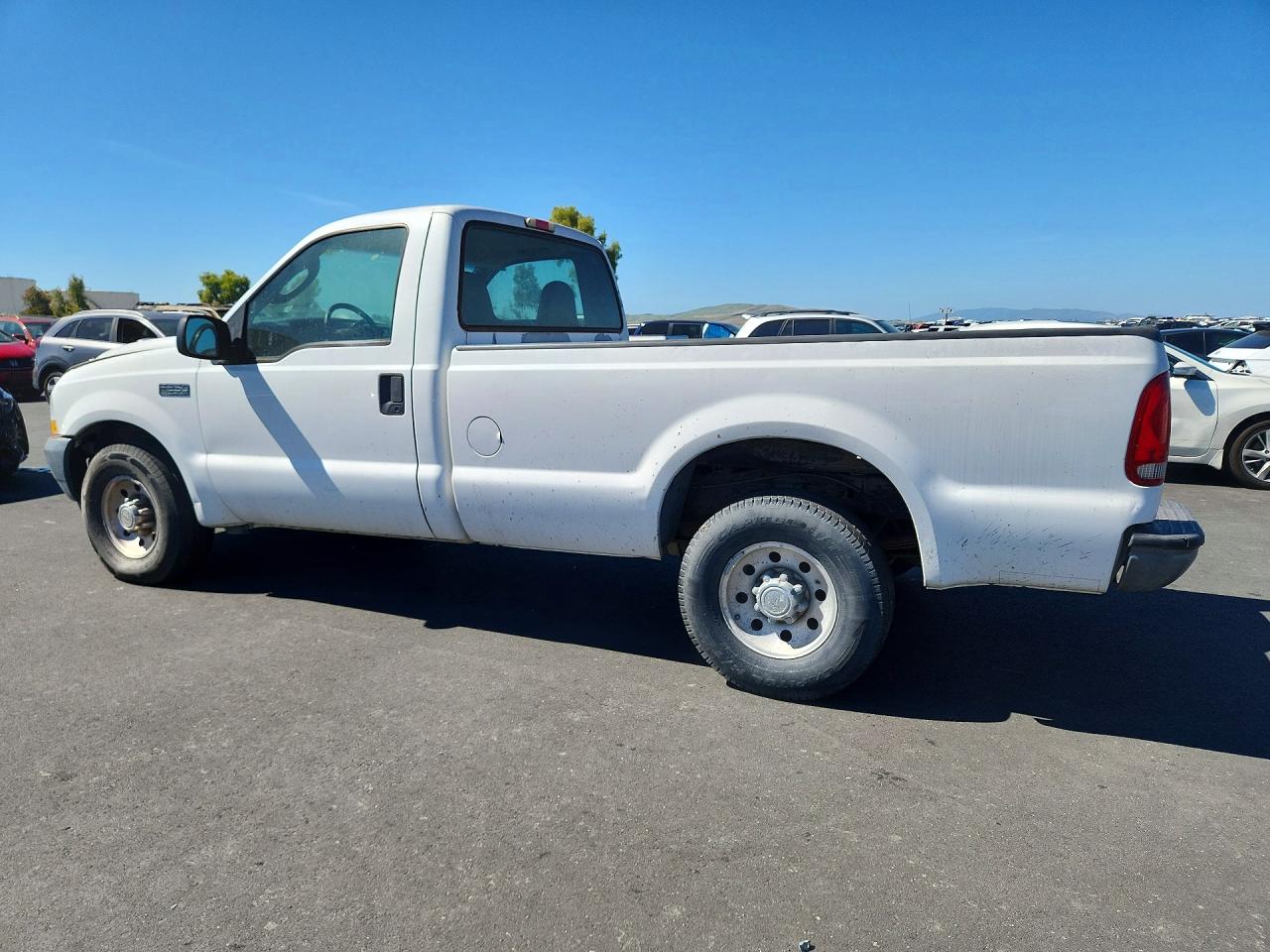 2003 Ford F250 VIN 3FTNF20L13MB44314 photo 2