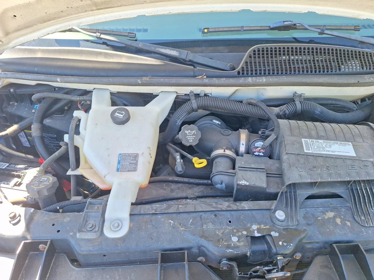 2009 Chevrolet Express VIN 1GBJG31K891112686 photo 7
