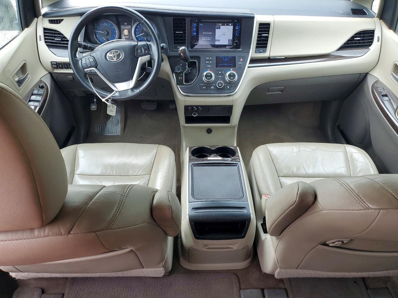 2016 Toyota Sienna VIN 5TDYK3DC9GS731715 photo 8