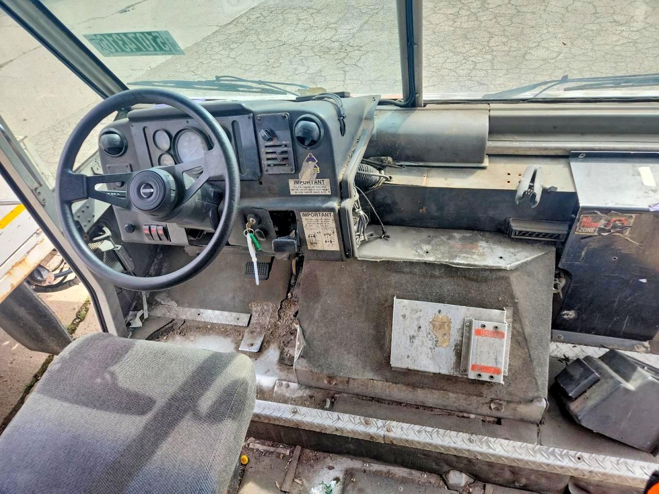 1998 FREIGHTLINER All other VIN 4UZA4FF41WC897922 photo 8