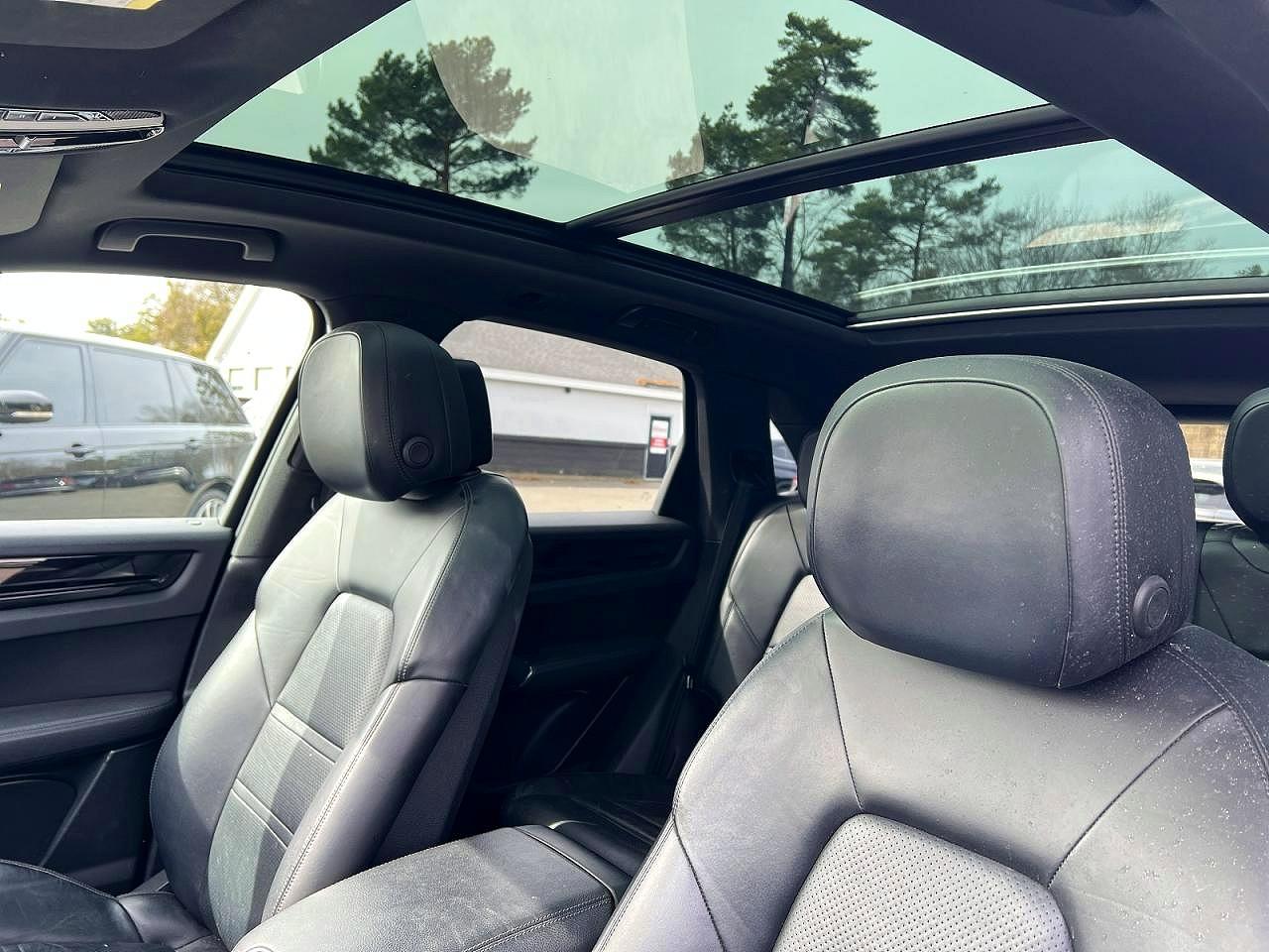 2019 PORSCHE Cayenne VIN WP1AA2AY3KDA00814 photo 9