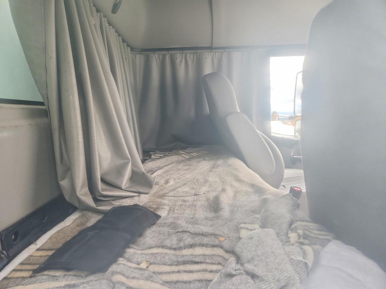 2007 FREIGHTLINER All other VIN 1FVACWDC17HX68055 photo 11