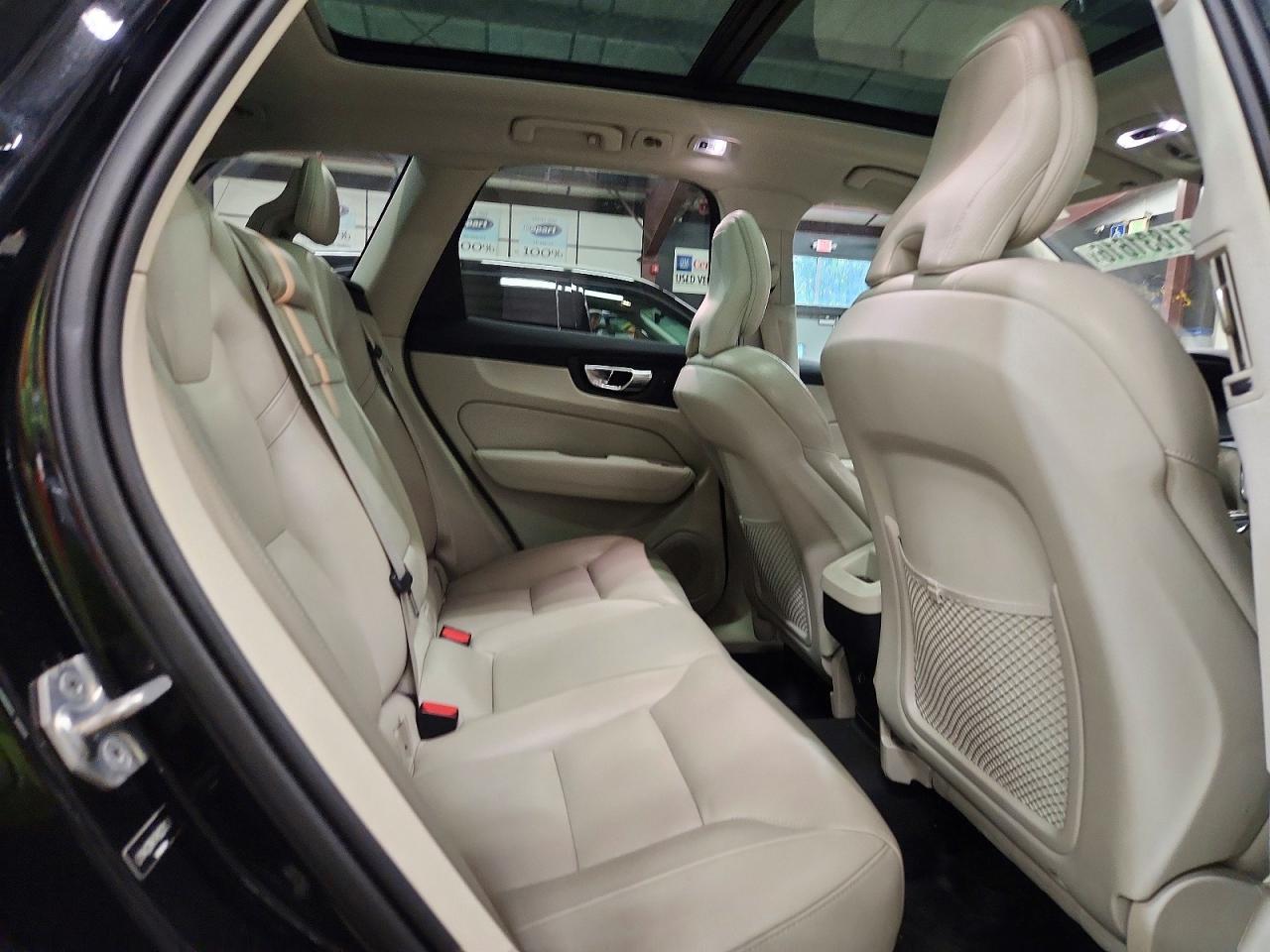 2019 Volvo Xc60 VIN LYVA22RK7KB231028 photo 11