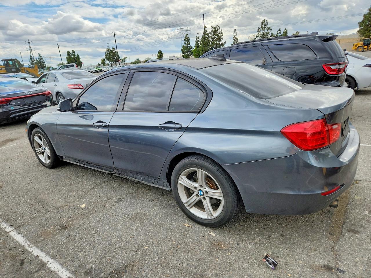 2015 BMW 3 series VIN WBA3B1G59FNT04712 photo 2