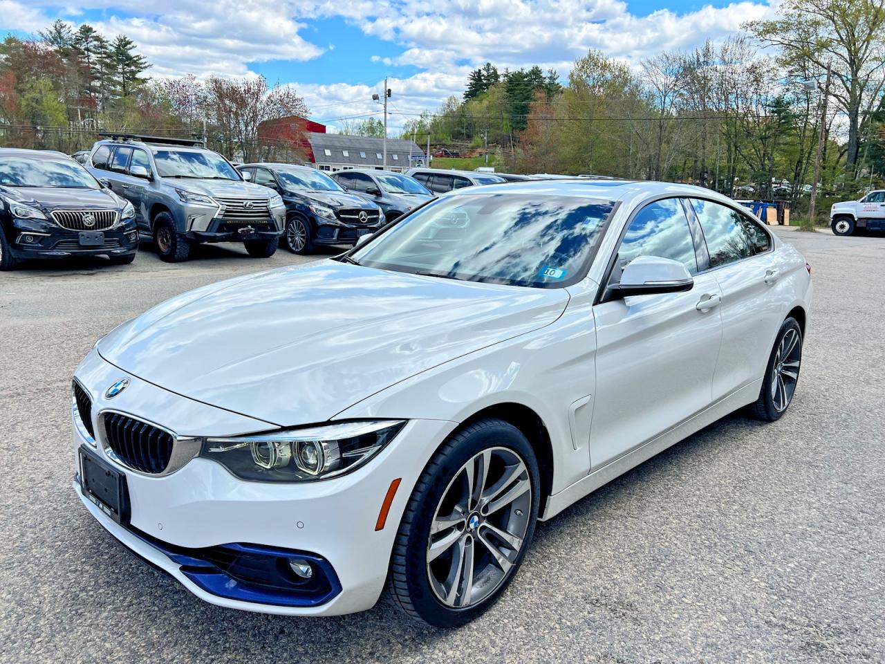 2018 BMW 4 series VIN WBA4J3C55JBL04161 photo 2