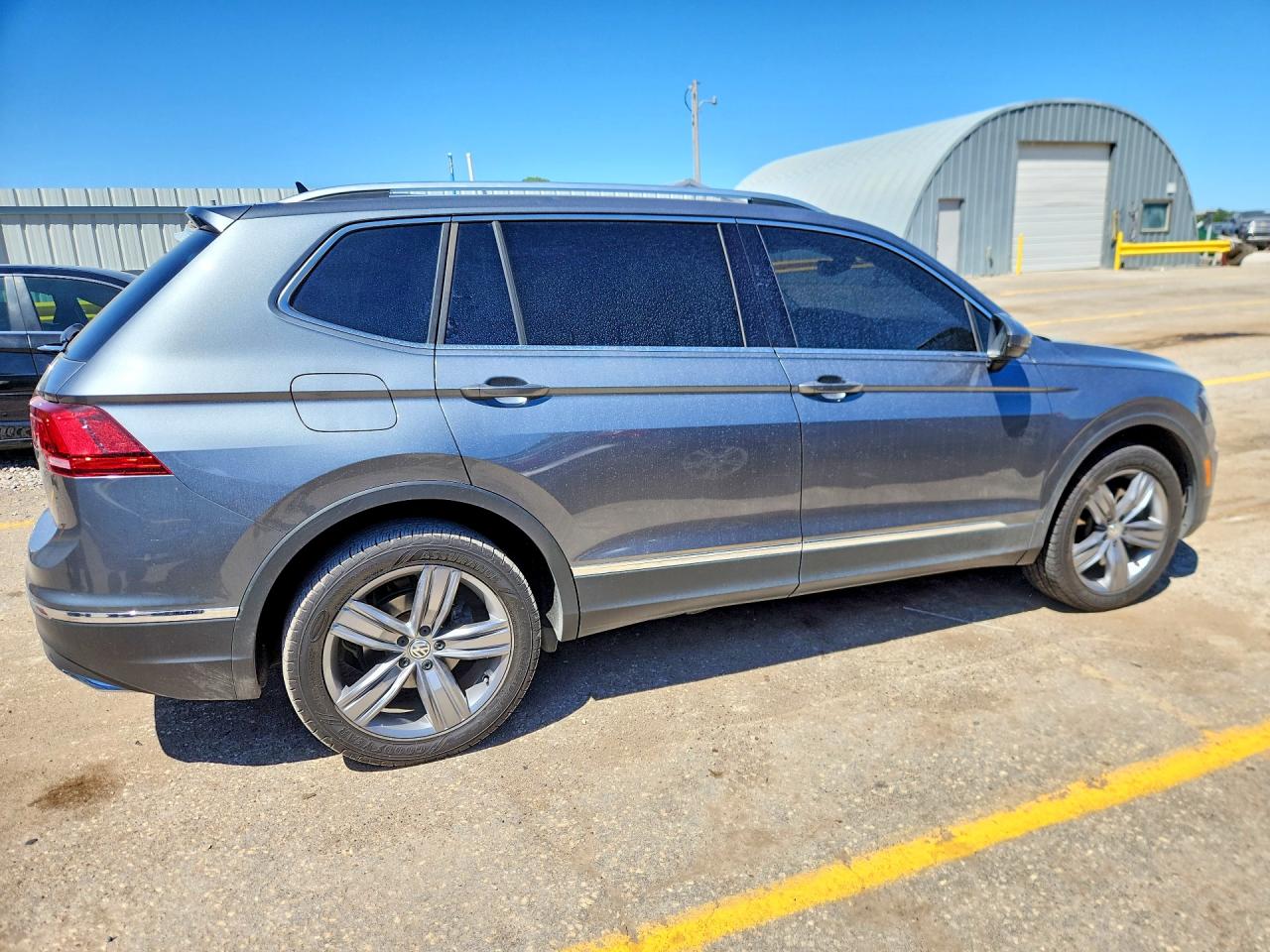 2020 Volkswagen Tiguan VIN 3VV3B7AX4LM147226 photo 3