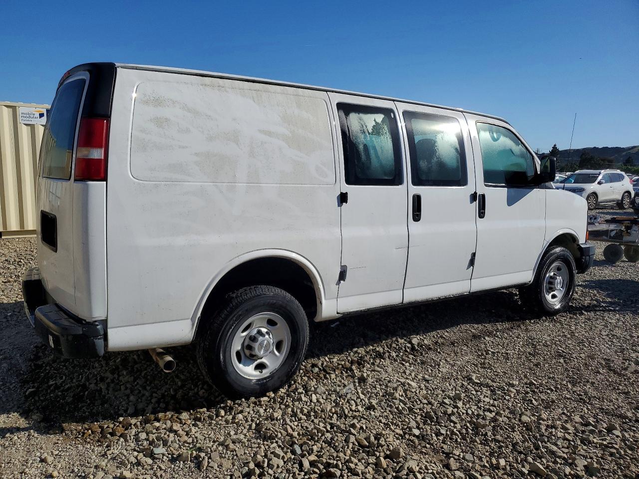2008 CHEV Express VIN 1GCGG25C781216944 photo 3