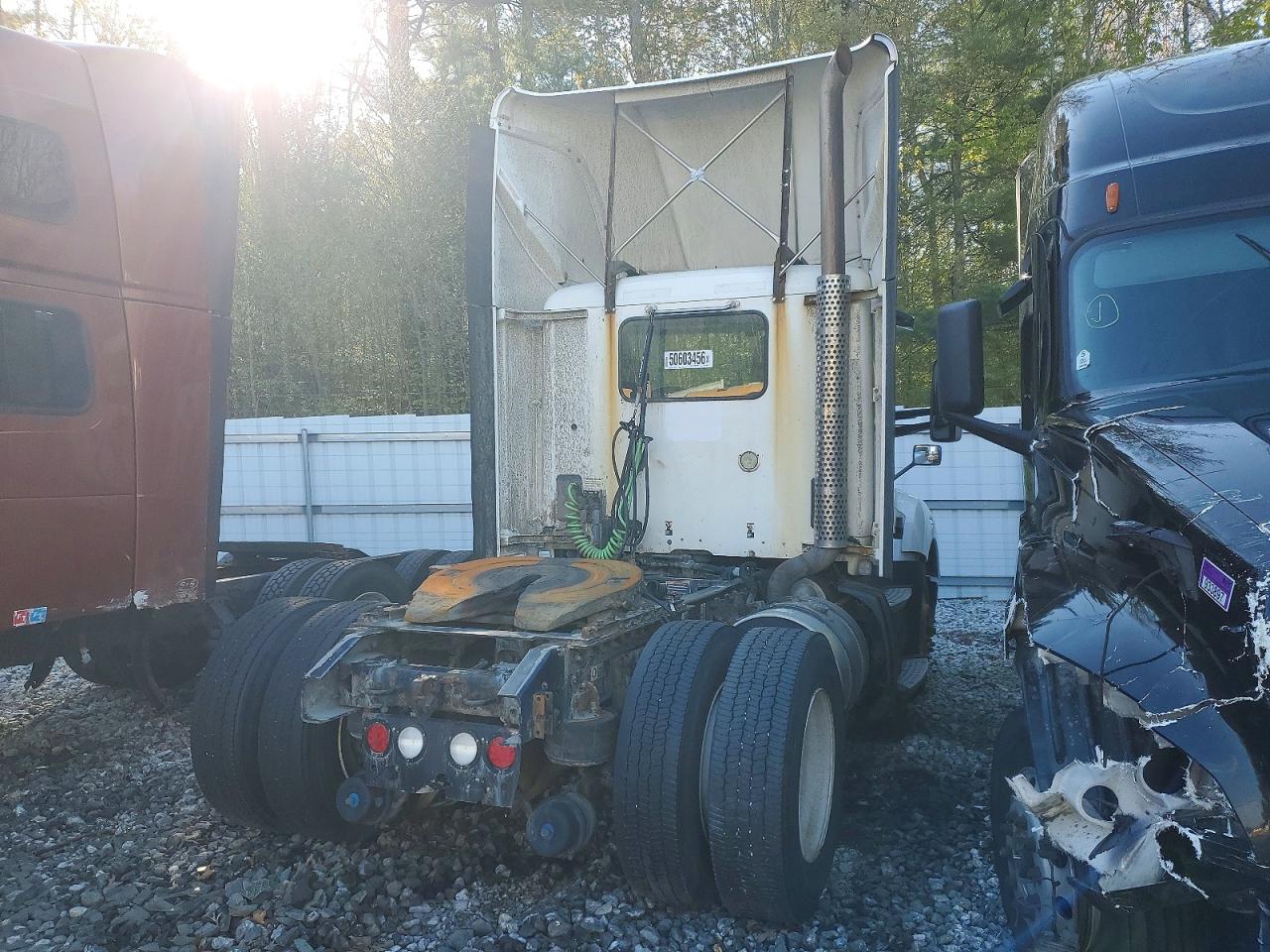2016 KENWORTH All other VIN 1XKYA48X5GJ496687 photo 4