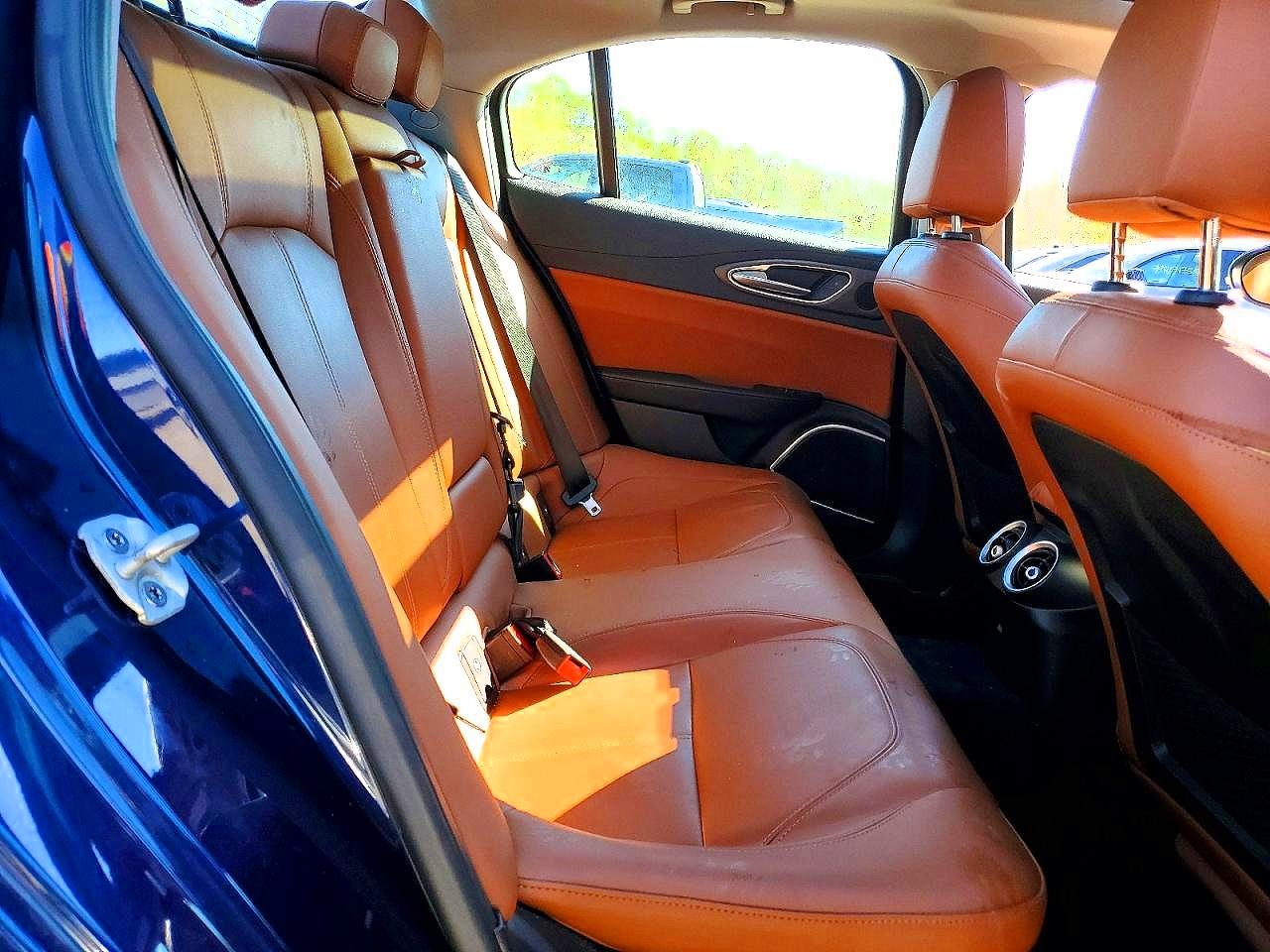 2019 Alfa Giulia VIN ZARFANBN0K7622062 photo 10