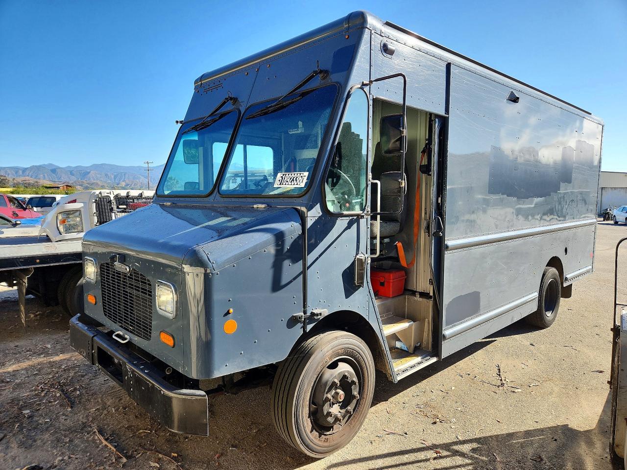 2021 FREIGHTLINER All other VIN 4UZAC2GA4MCMM9705 photo 1