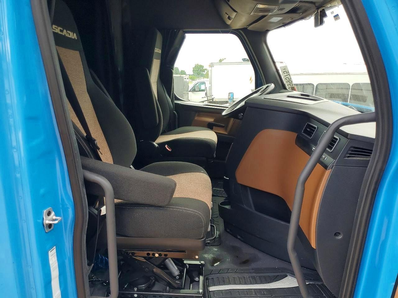 2023 FREIGHTLINER All other VIN 3AKJHHDR2PSUG8284 photo 5