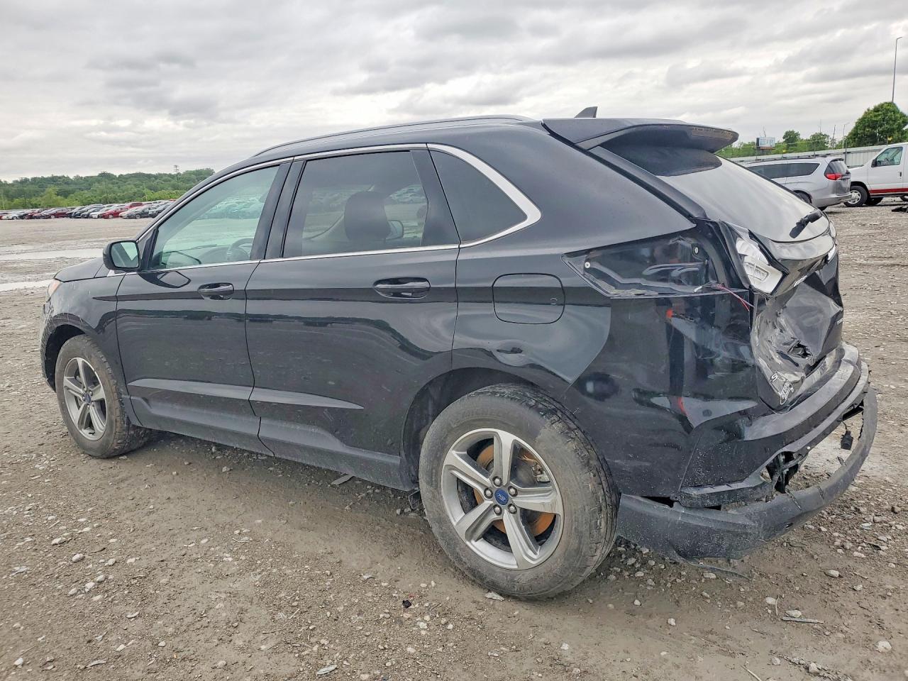 2022 Ford Edge VIN 2FMPK4J9XNBA37359 photo 2