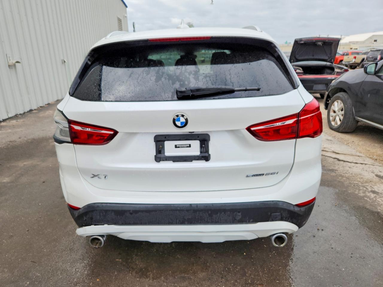 2020 BMW X1 VIN WBXJG7C01L5R93829 photo 6