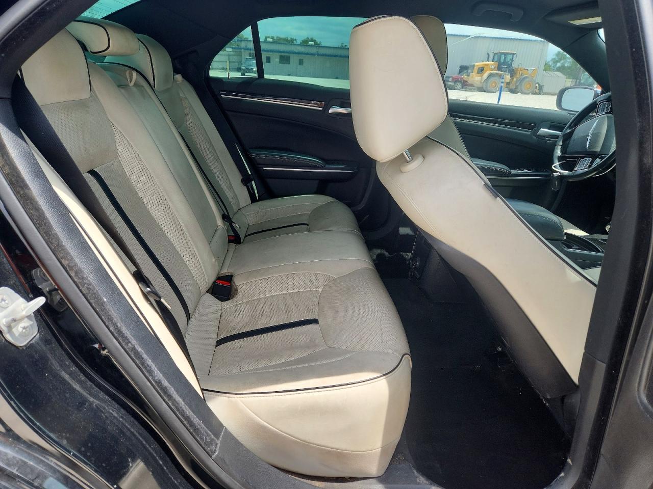 2014 Chrysler 300 VIN 2C3CCAAG3EH327554 photo 10