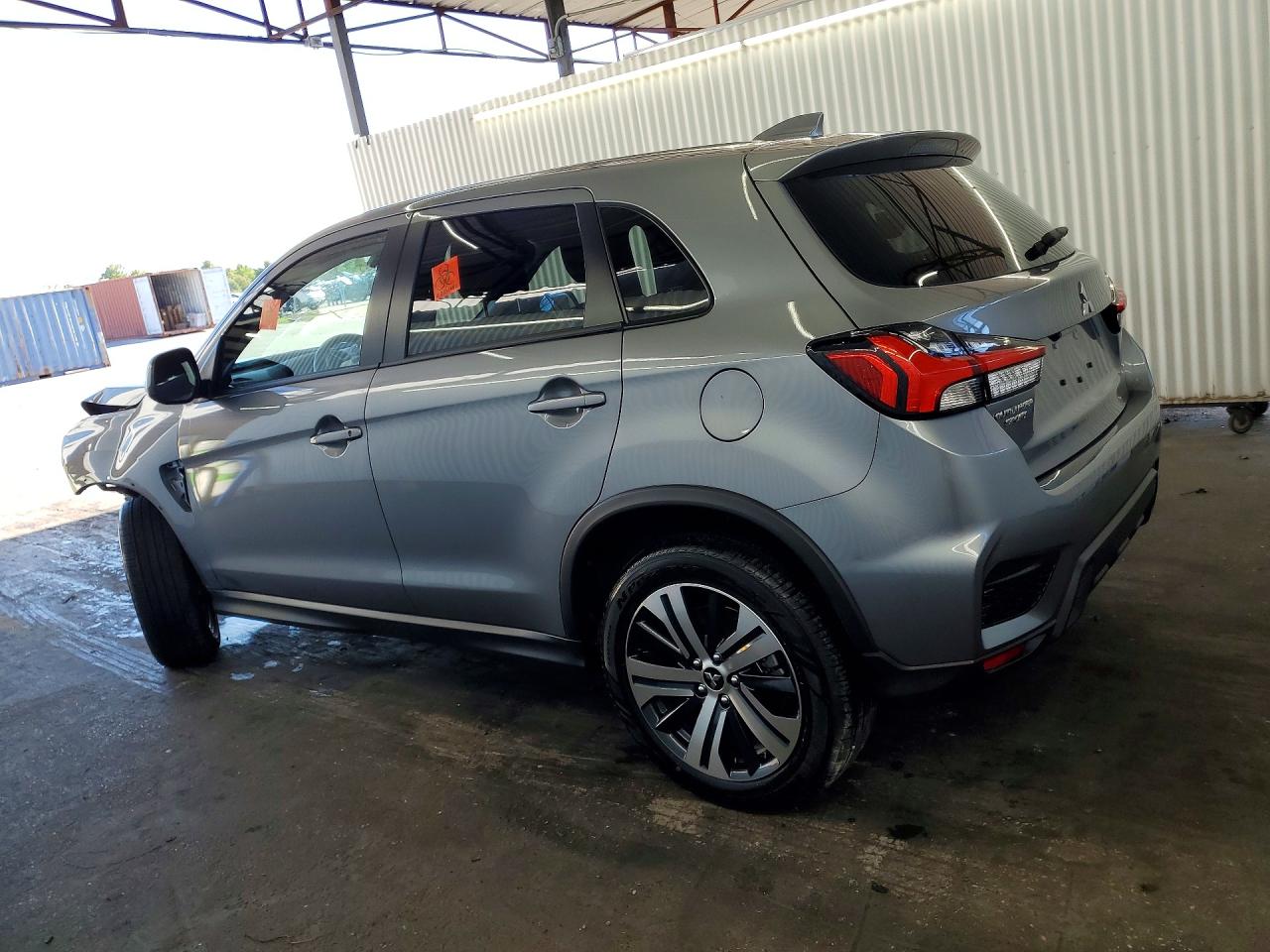 2026 Mitsubishi Outlander VIN JA4ARUAU5TU002675 photo 2