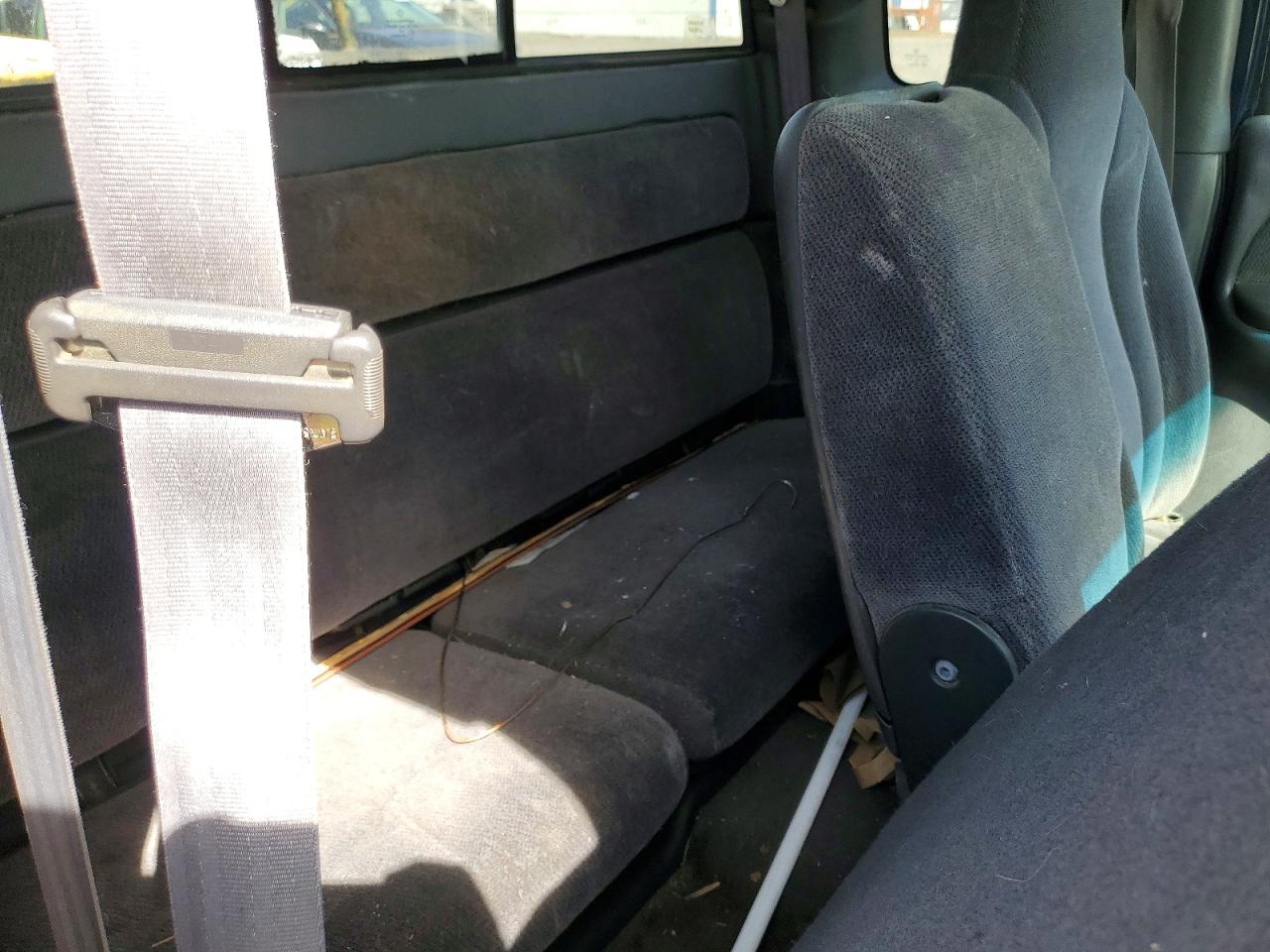2000 Dodge Dakota VIN 1B7GG22X4YS573290 photo 10