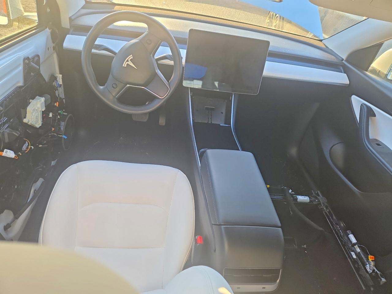 2020 Tesla Model y VIN 5YJYGDEE8LF039550 photo 8