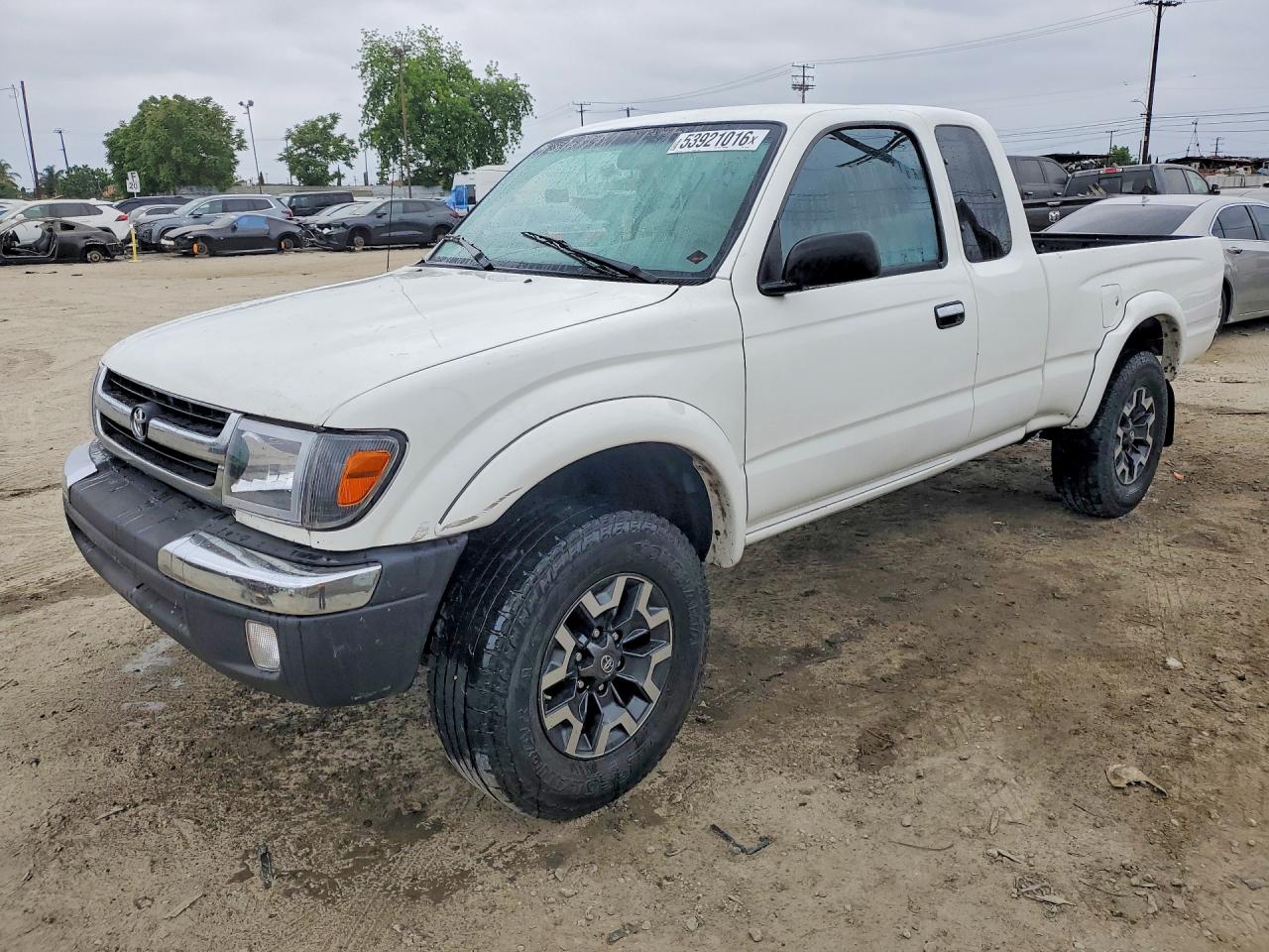 1998 Toyota Tacoma VIN 4TAWN72N8WZ019442 photo 1