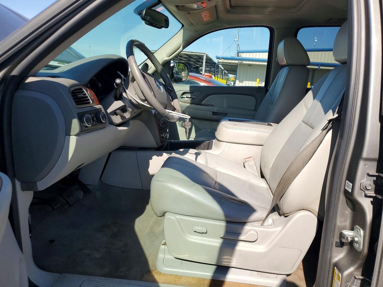 2007 Chevrolet Suburban VIN 1GNFK16387J166953 photo 7