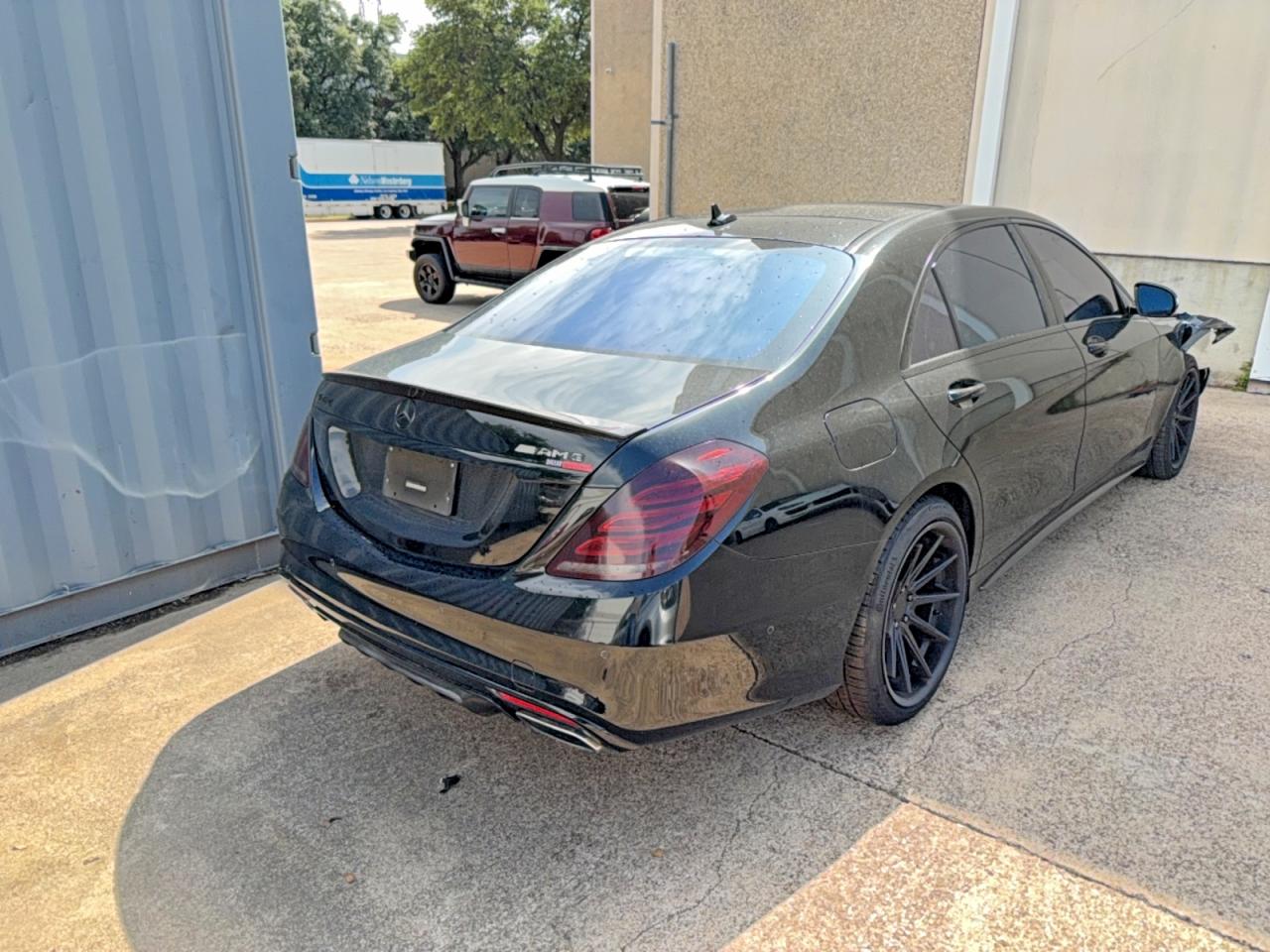 2015 Mercedes-Benz S 550 VIN WDDUG8CB7FA178375 photo 4