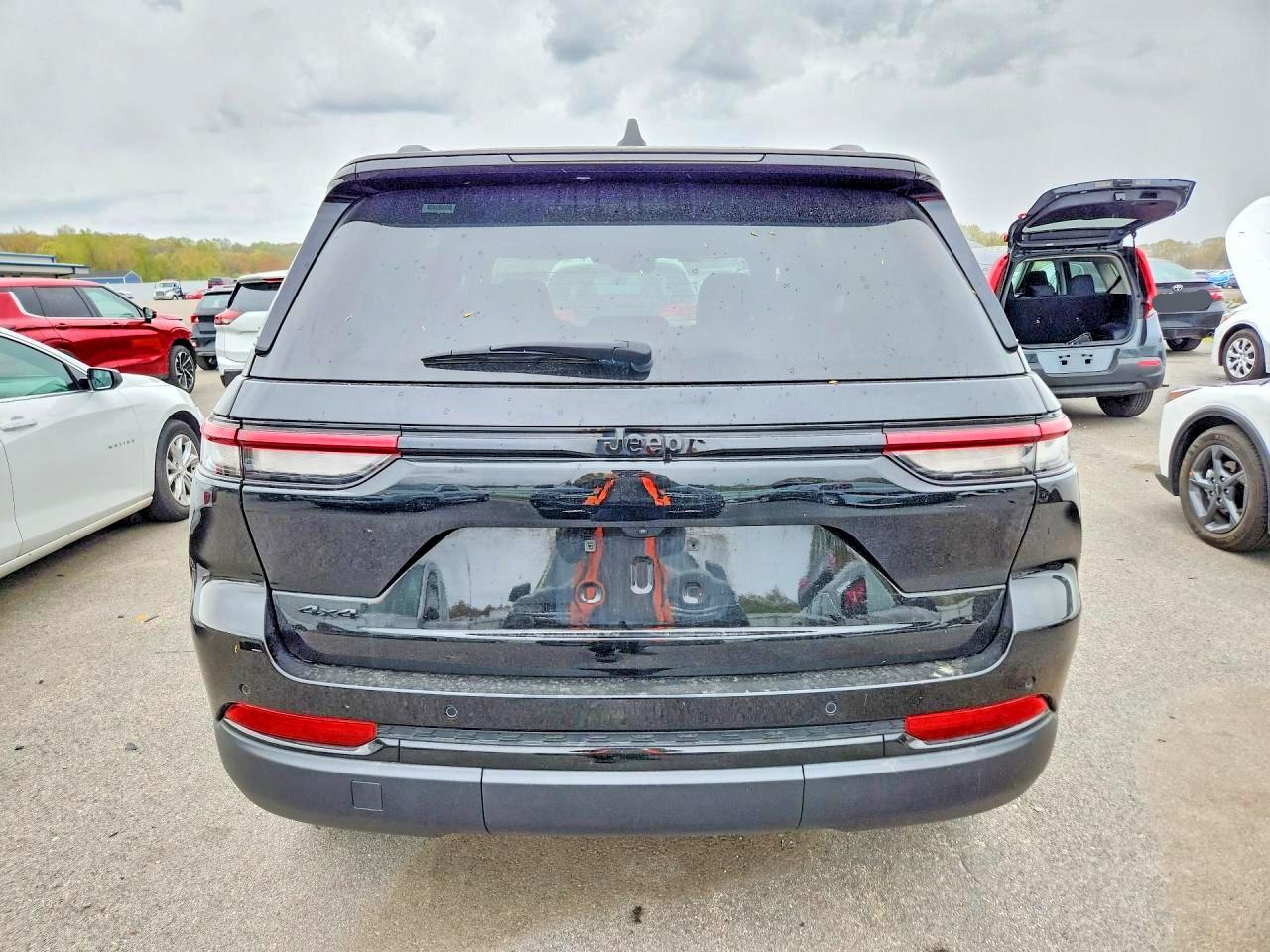 2025 Jeep Grand cher VIN 1C4RJHAG9S8656863 photo 6