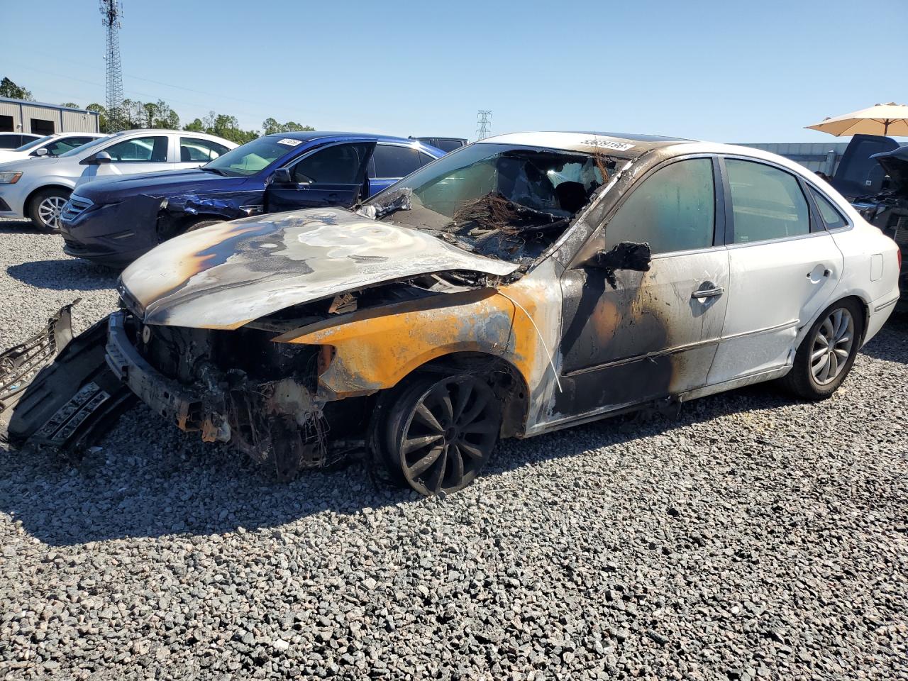 2007 HYUNDAI Azera VIN KMHFC46FX7A233078 photo 1
